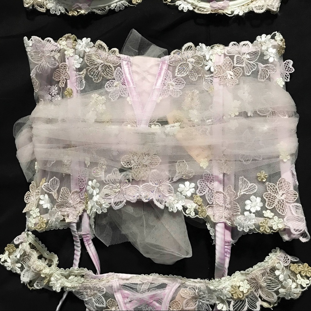 Victorias Secret ‘Designer Collection’ Fairytale Set, NWT - Picture 6 of 12